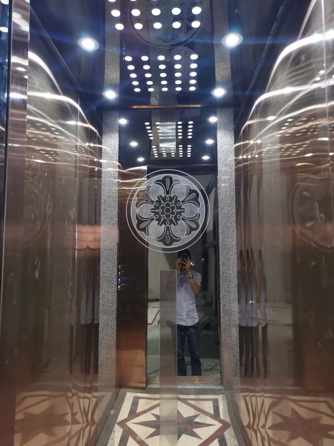 移動式升降機